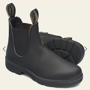 Blundstone 
WOMEN'S ORIGINALS
CHELSEA BOOTS - BLACK